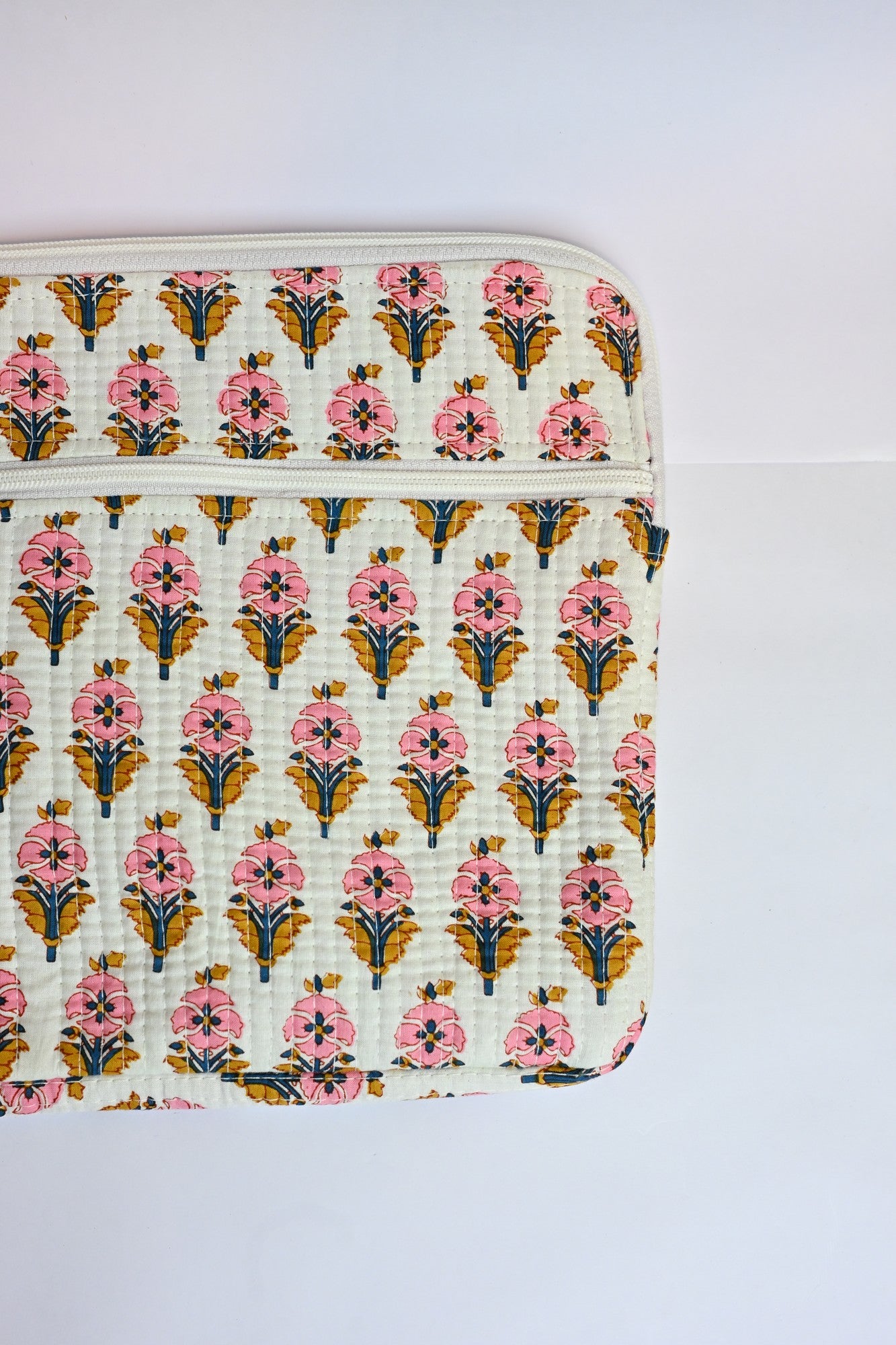 quilted laptop sleeve (13 inches)