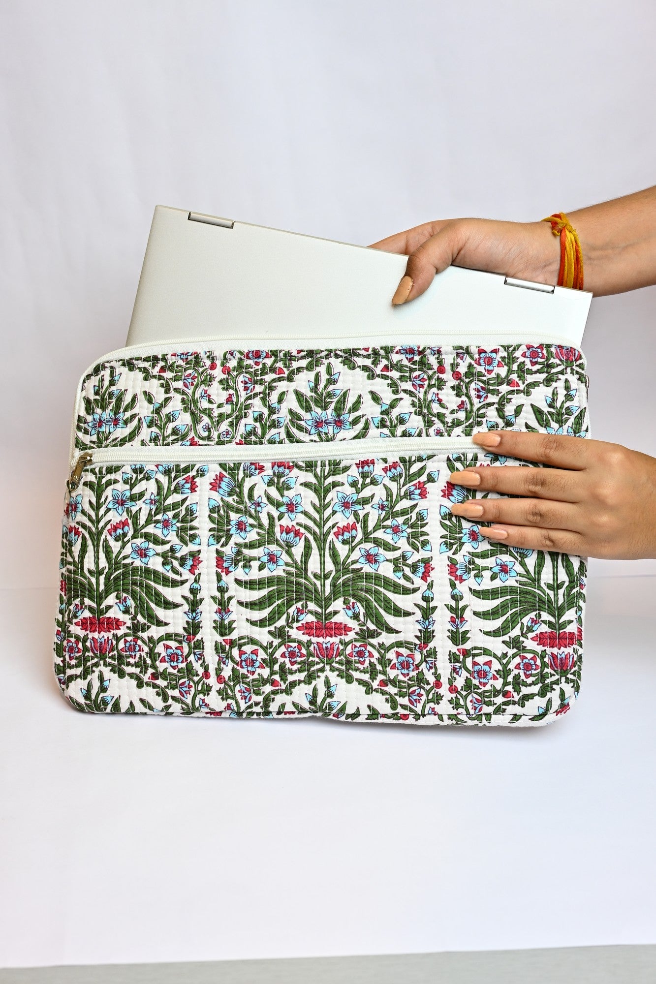 quilted laptop sleeve (13 inches)