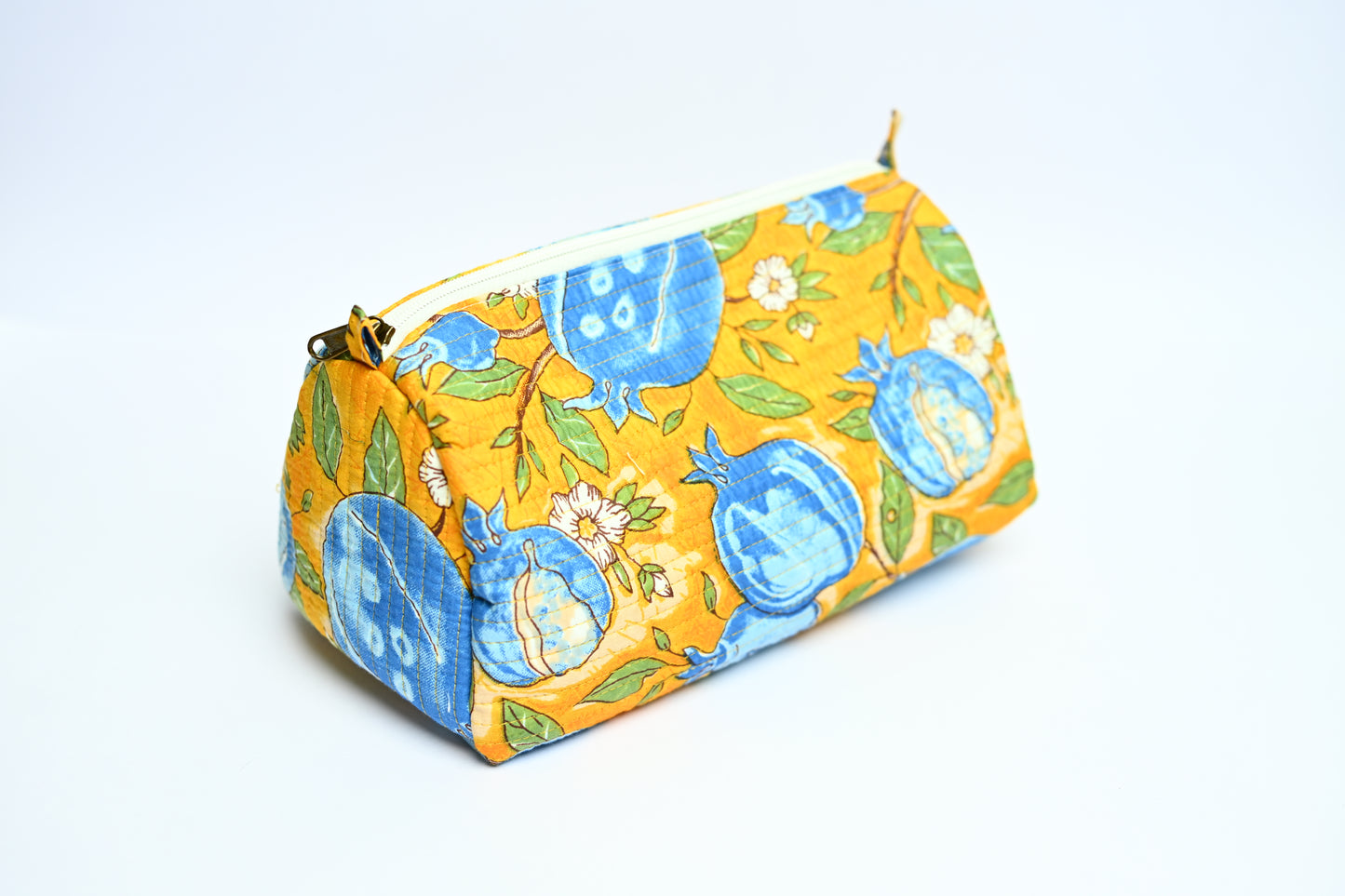 quilted multipurpose pouch (set of 3)