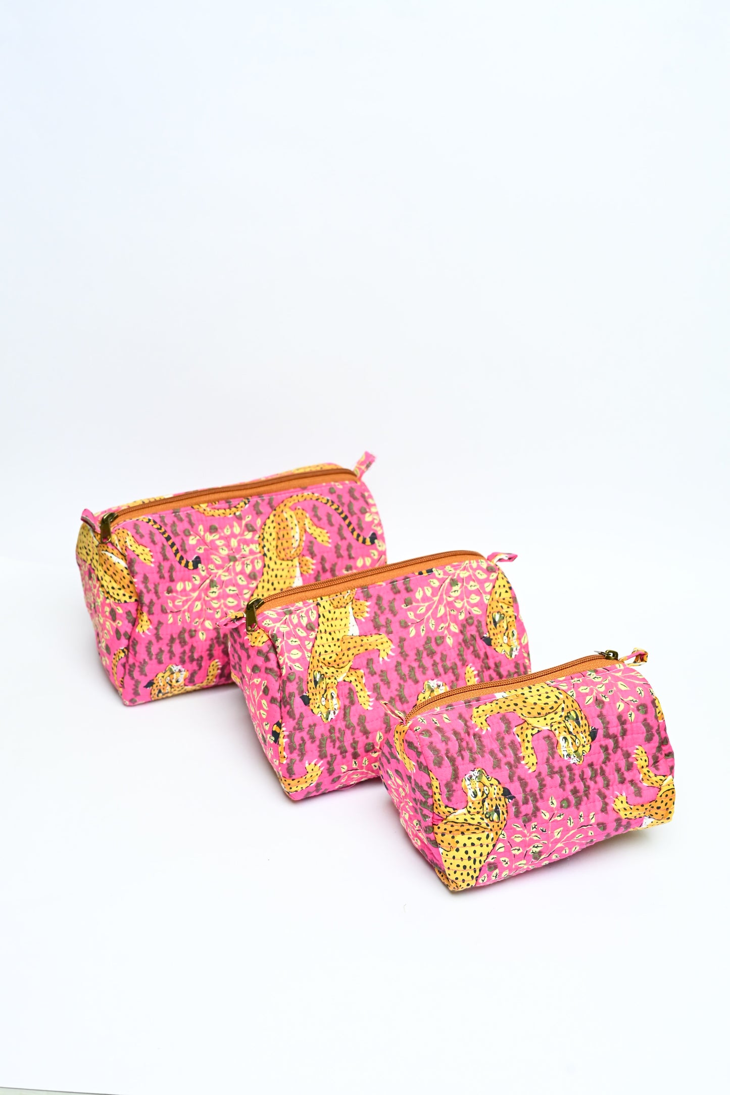 quilted multipurpose pouch (set of 3)