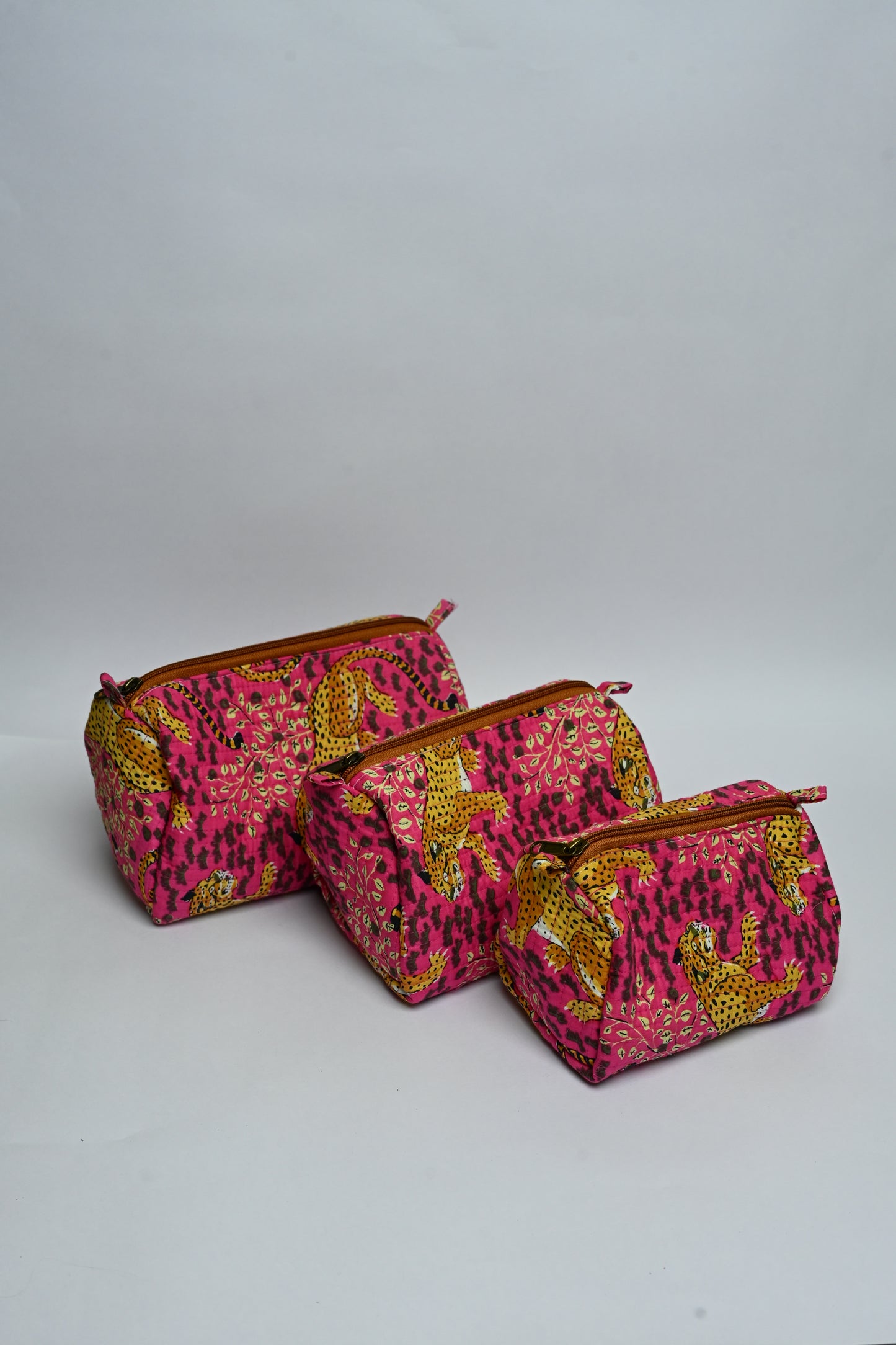 quilted multipurpose pouch (set of 3)
