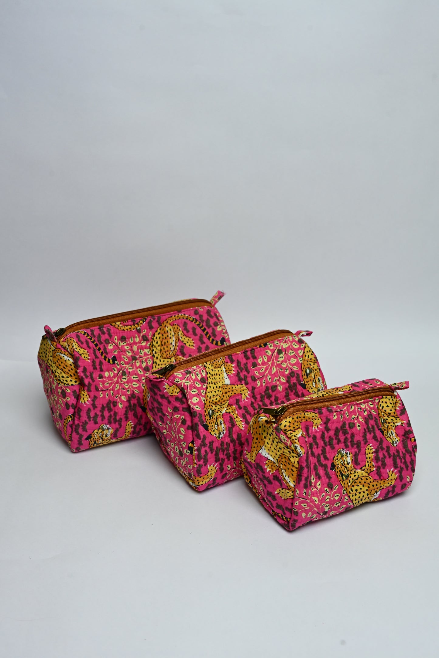 quilted multipurpose pouch (set of 3)