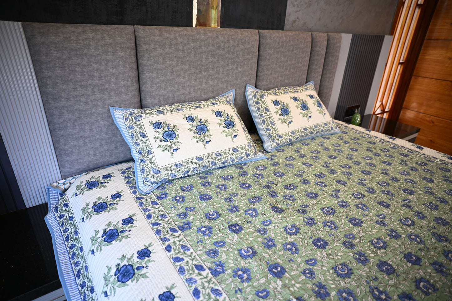 BLOCK BIRD HANDLOOK DOUBLE LARGE TNT JUTE BEDCOVER