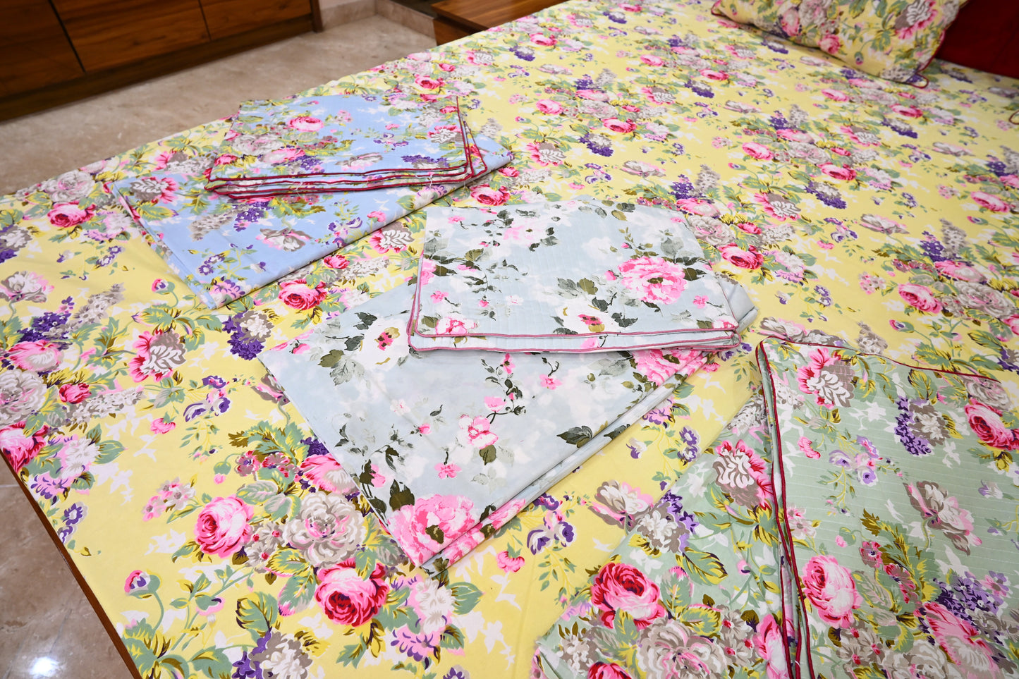 NATURE ART DOUBLE LARGE BEDSHEETS  BY BLUE BIRD