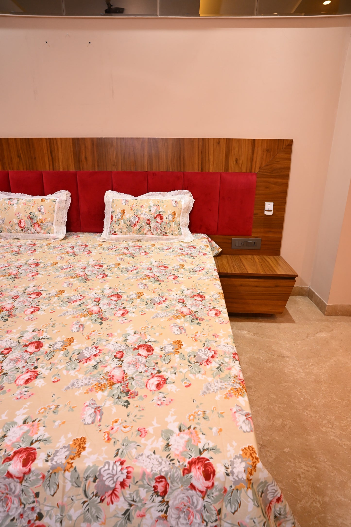 NATURE ART DOUBLE LARGE BEDSHEETS  BY BLUE BIRD