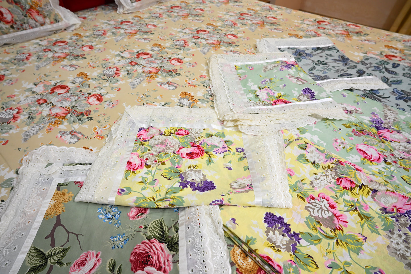 NATURE ART DOUBLE LARGE BEDSHEETS  BY BLUE BIRD