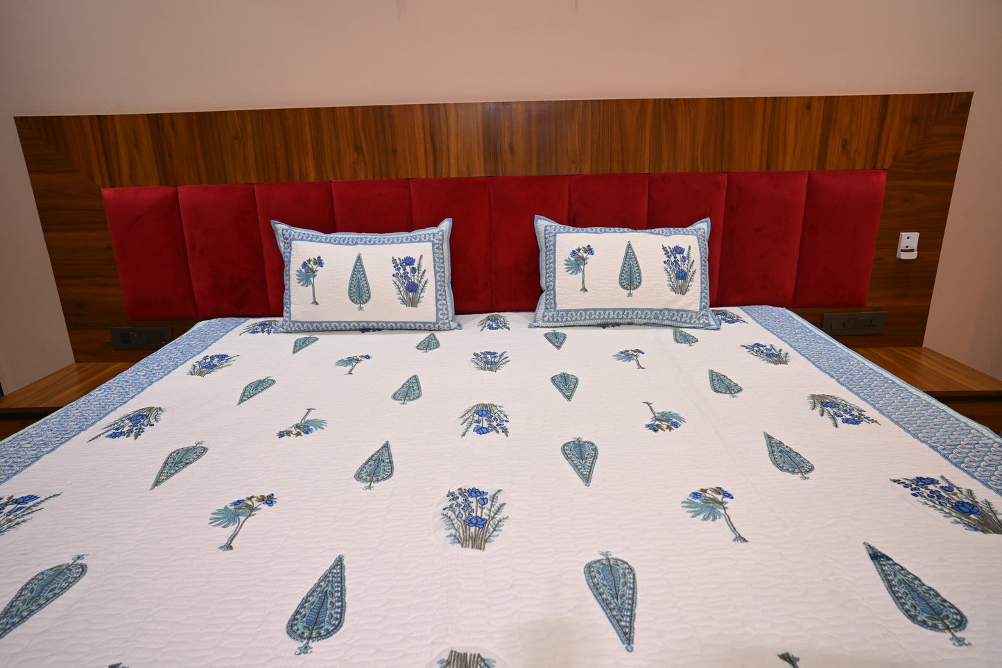 NATURE ART DOUBLE LARGE BEDSHEETS  BY BLUE BIRD