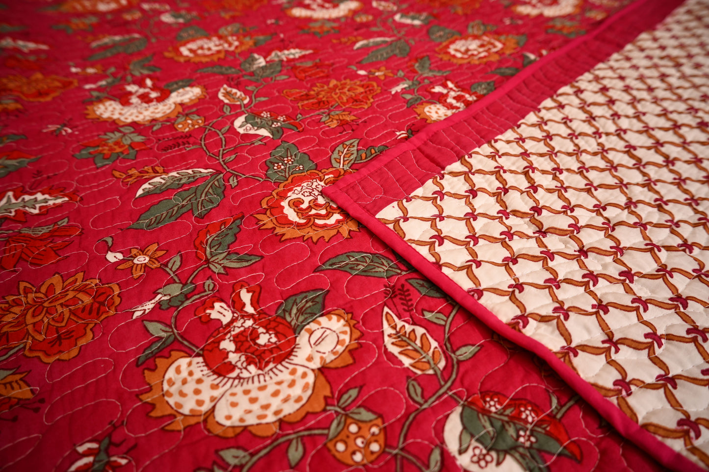 BLOCK BIRD HANDLOOK DOUBLE LARGE QUILTED BEDCOVERS (Reverseable)