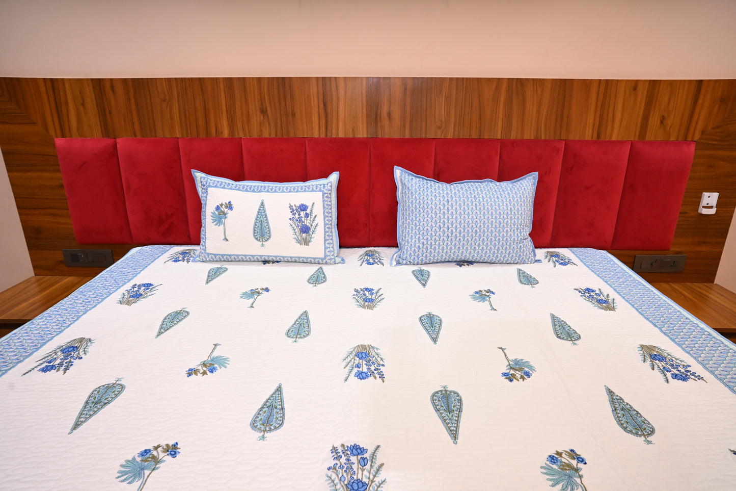 NATURE ART DOUBLE LARGE BEDSHEETS  BY BLUE BIRD