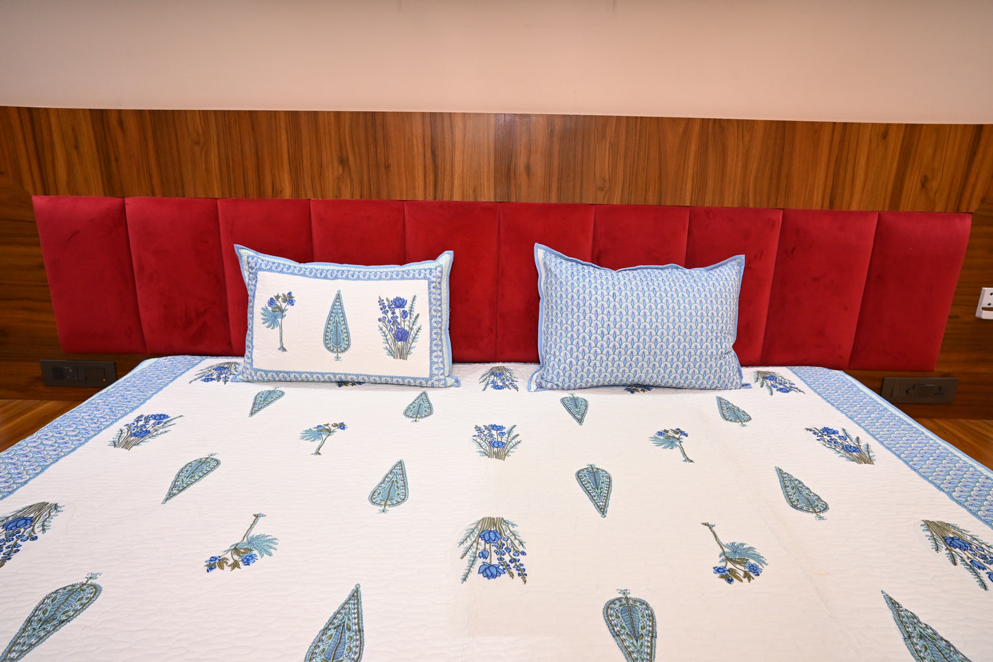 NATURE ART DOUBLE LARGE BEDSHEETS  BY BLUE BIRD
