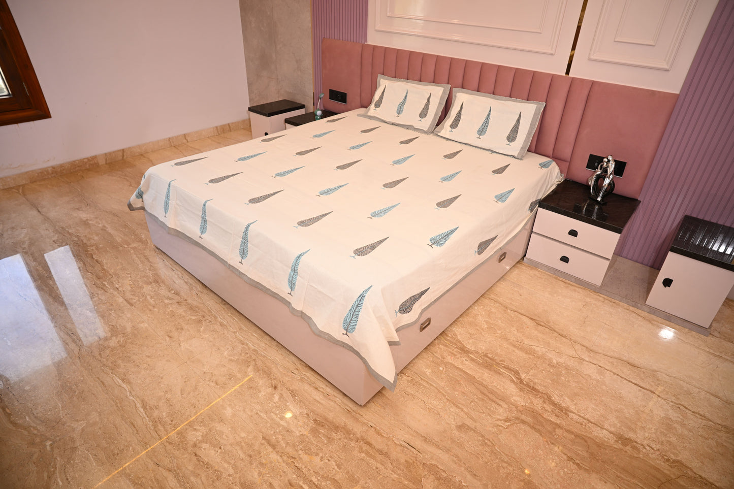 BLOCK BIRD HANDLOOK DOUBLE LARGE BEDSHEETS