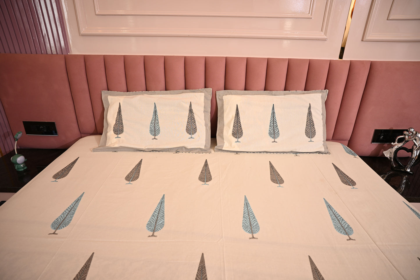 BLOCK BIRD HANDLOOK DOUBLE LARGE BEDSHEETS