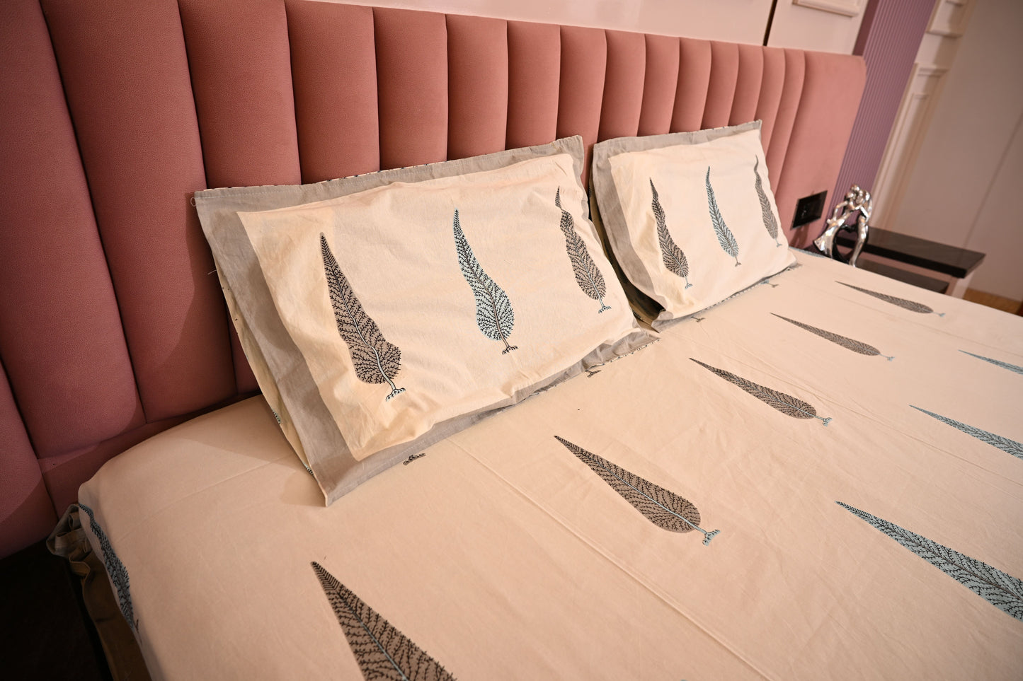 BLOCK BIRD HANDLOOK DOUBLE LARGE BEDSHEETS