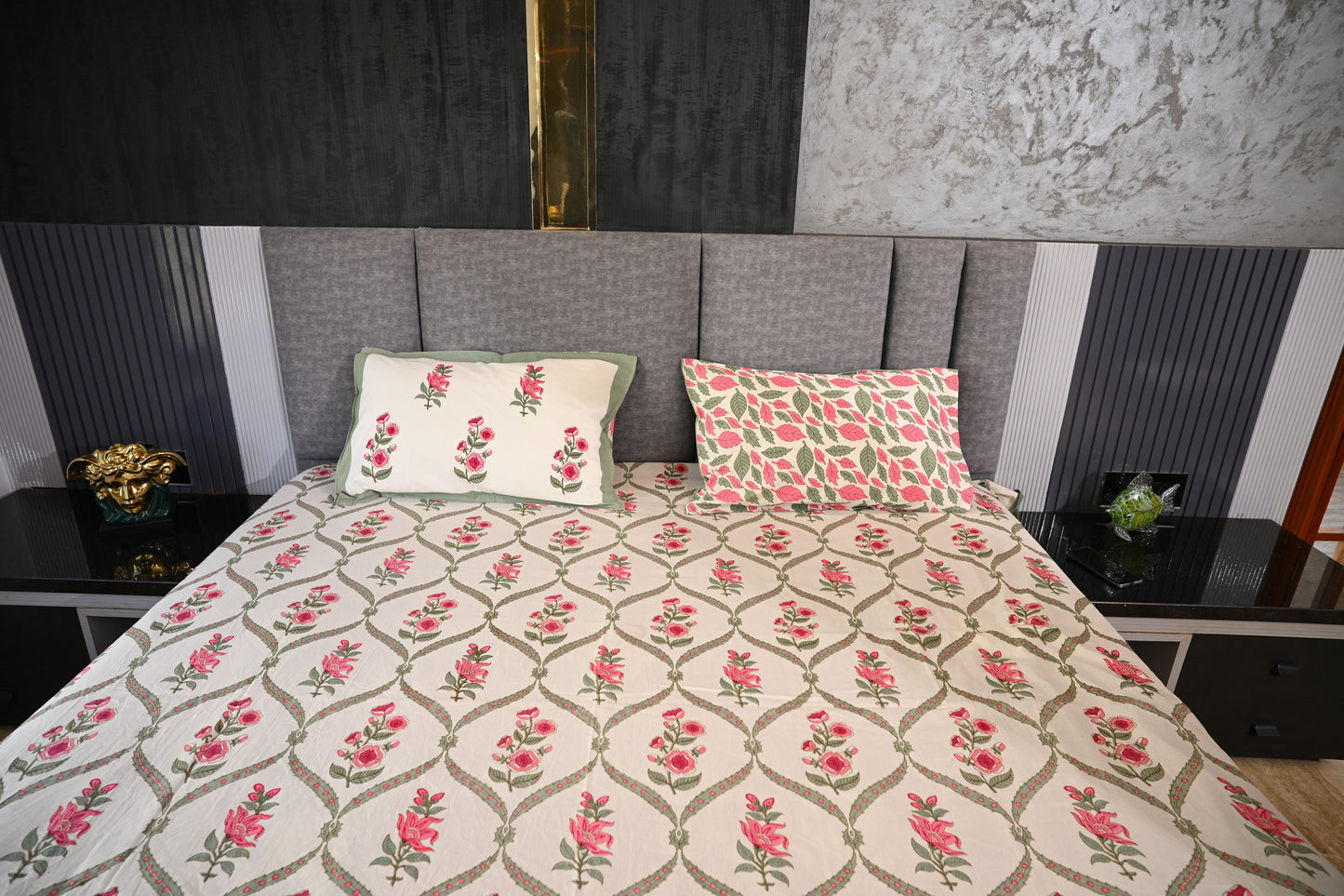 BLOCK BIRD HANDLOOK DOUBLE LARGE BEDSHEETS