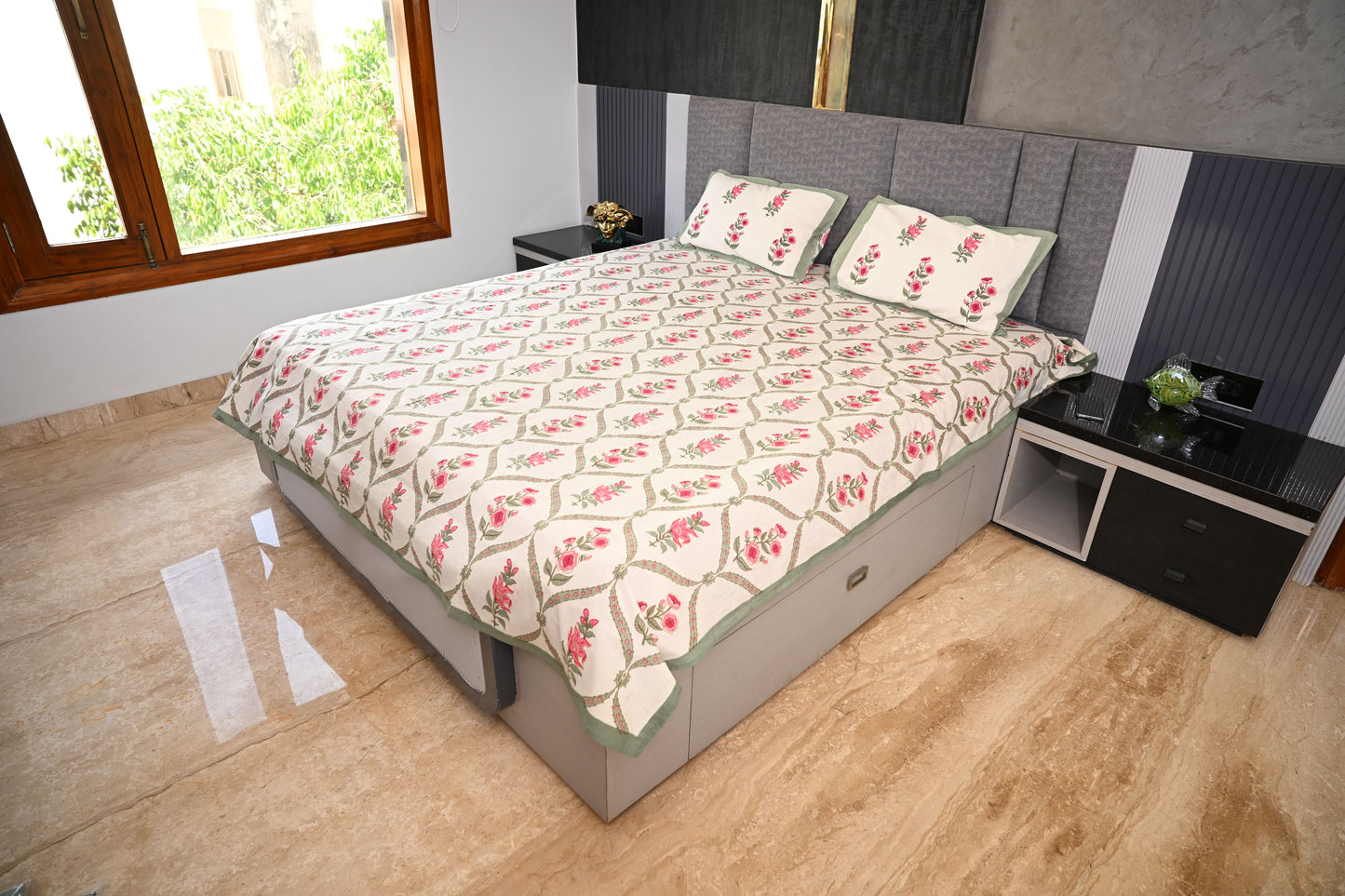 BLOCK BIRD HANDLOOK DOUBLE LARGE BEDSHEETS