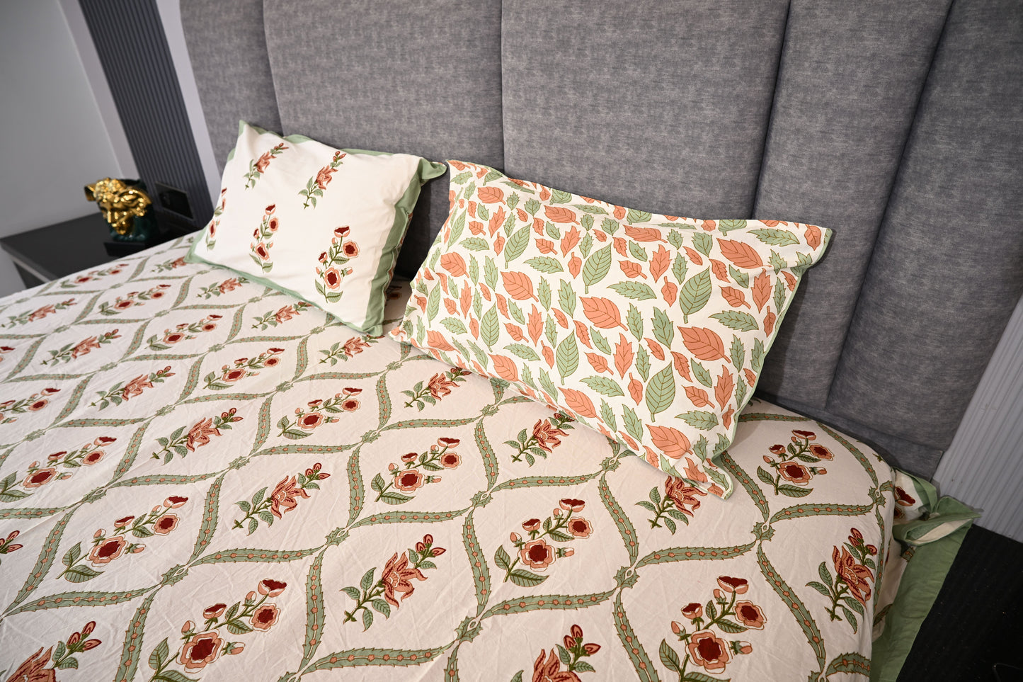 BLOCK BIRD HANDLOOK DOUBLE LARGE BEDSHEETS