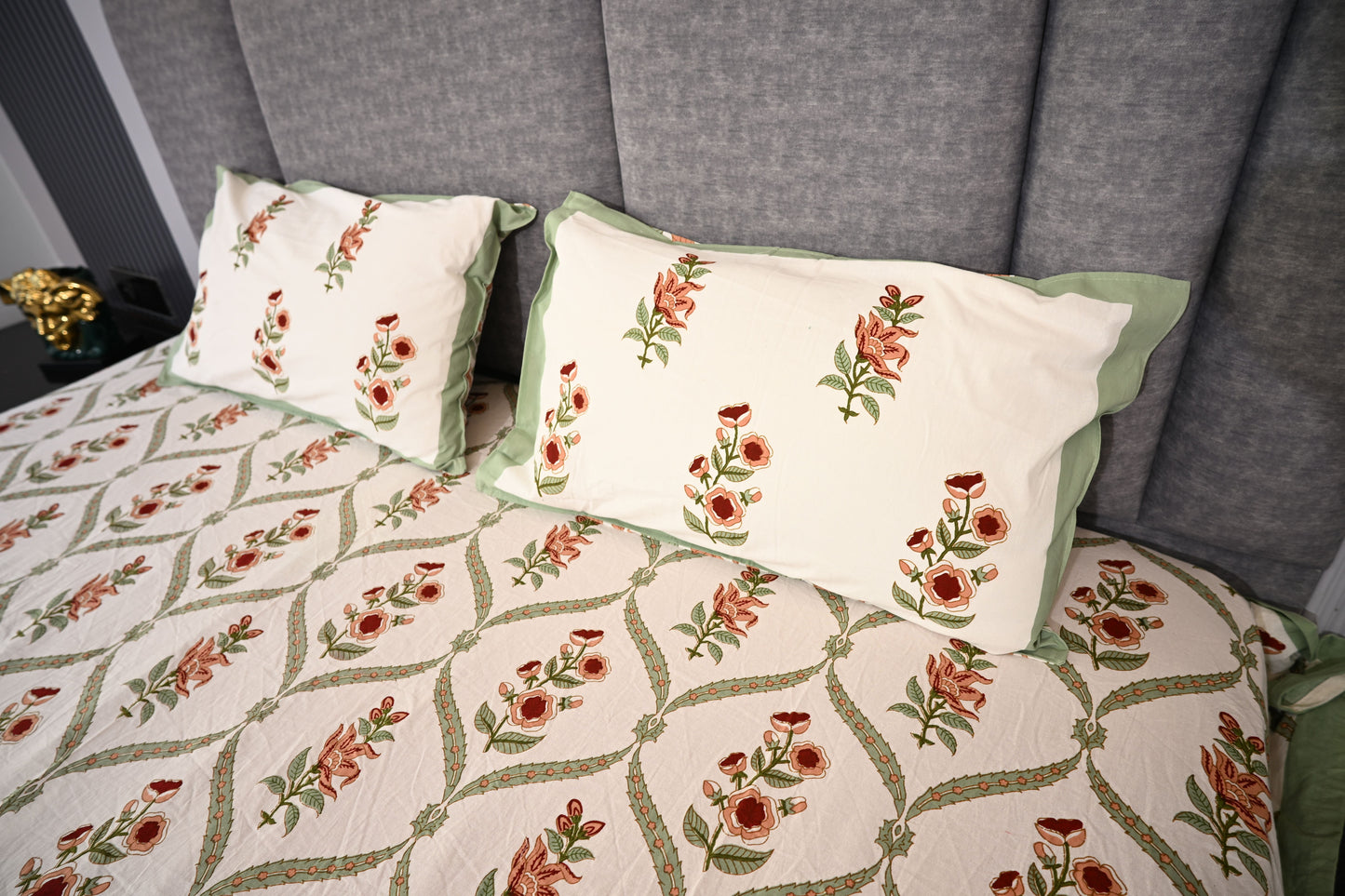 BLOCK BIRD HANDLOOK DOUBLE LARGE BEDSHEETS
