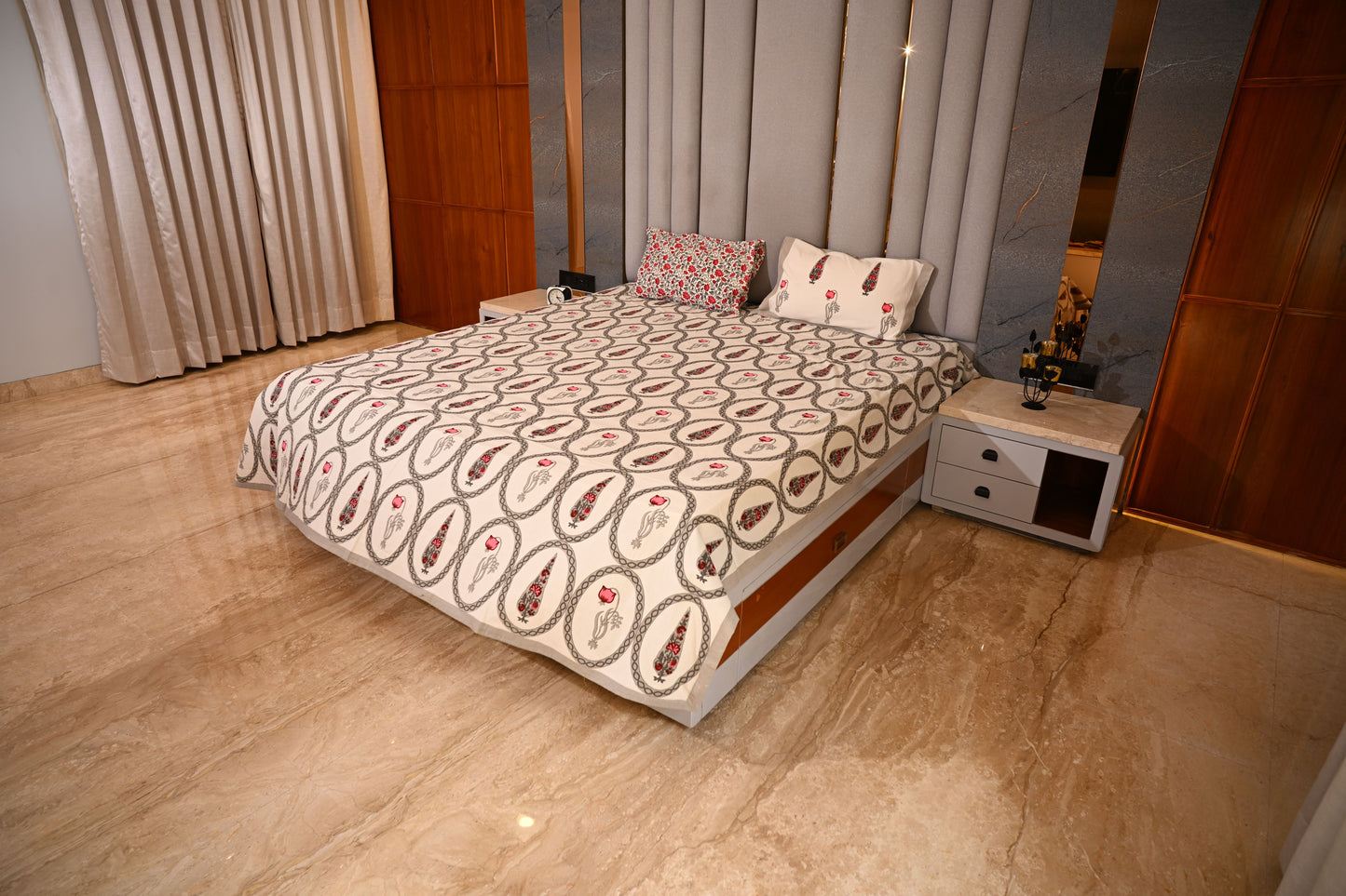 BLOCK BIRD HANDLOOK DOUBLE LARGE BEDSHEETS