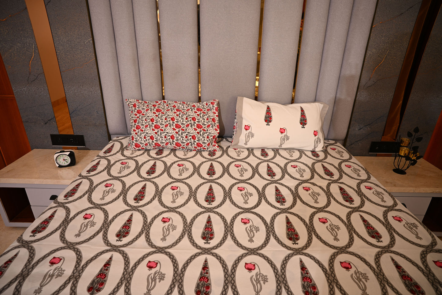 BLOCK BIRD HANDLOOK DOUBLE LARGE BEDSHEETS