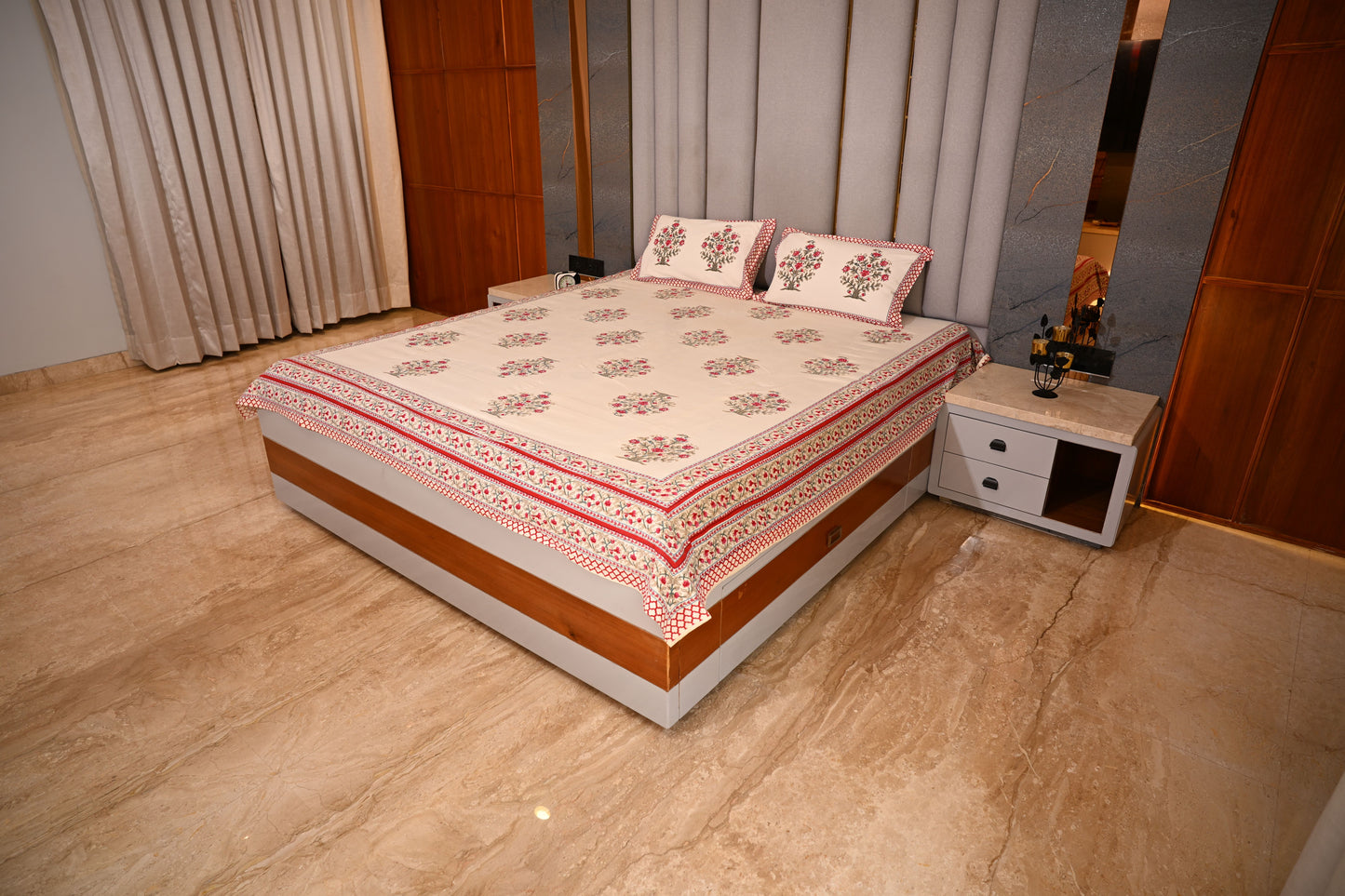 BLOCK BIRD HANDLOOK DOUBLE LARGE BEDSHEETS