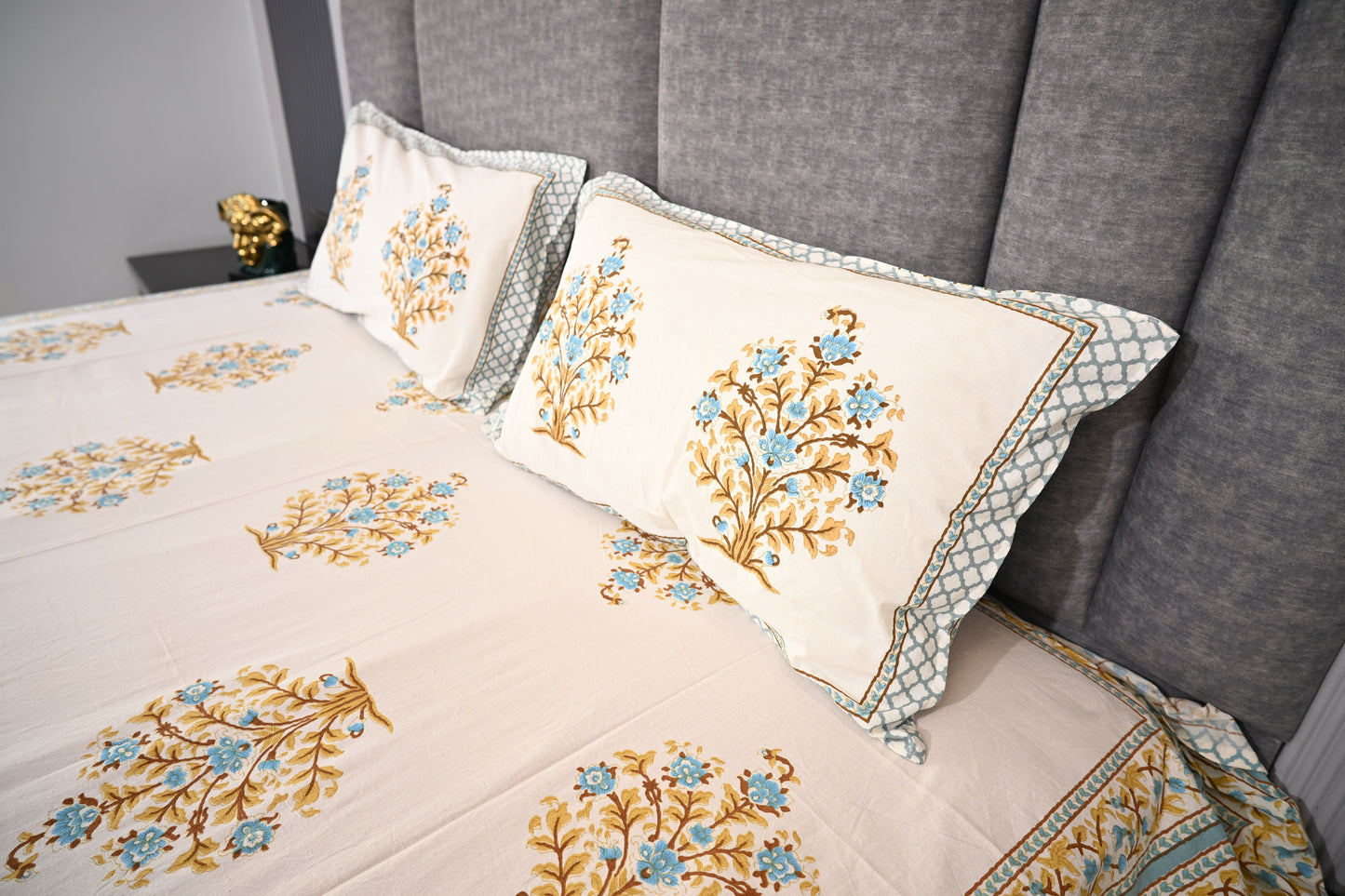 BLOCK BIRD HANDLOOK DOUBLE LARGE BEDSHEETS