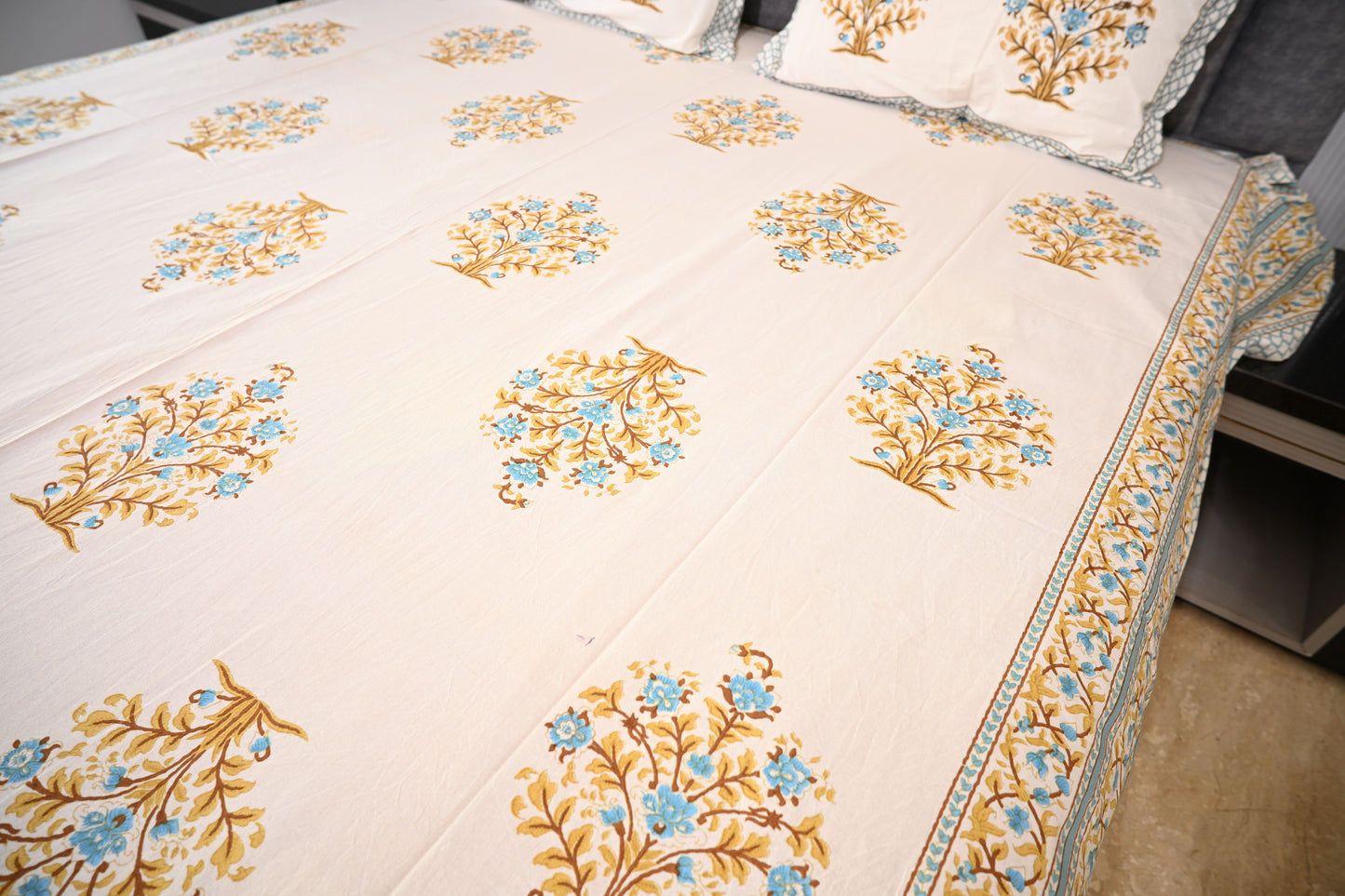 BLOCK BIRD HANDLOOK DOUBLE LARGE BEDSHEETS