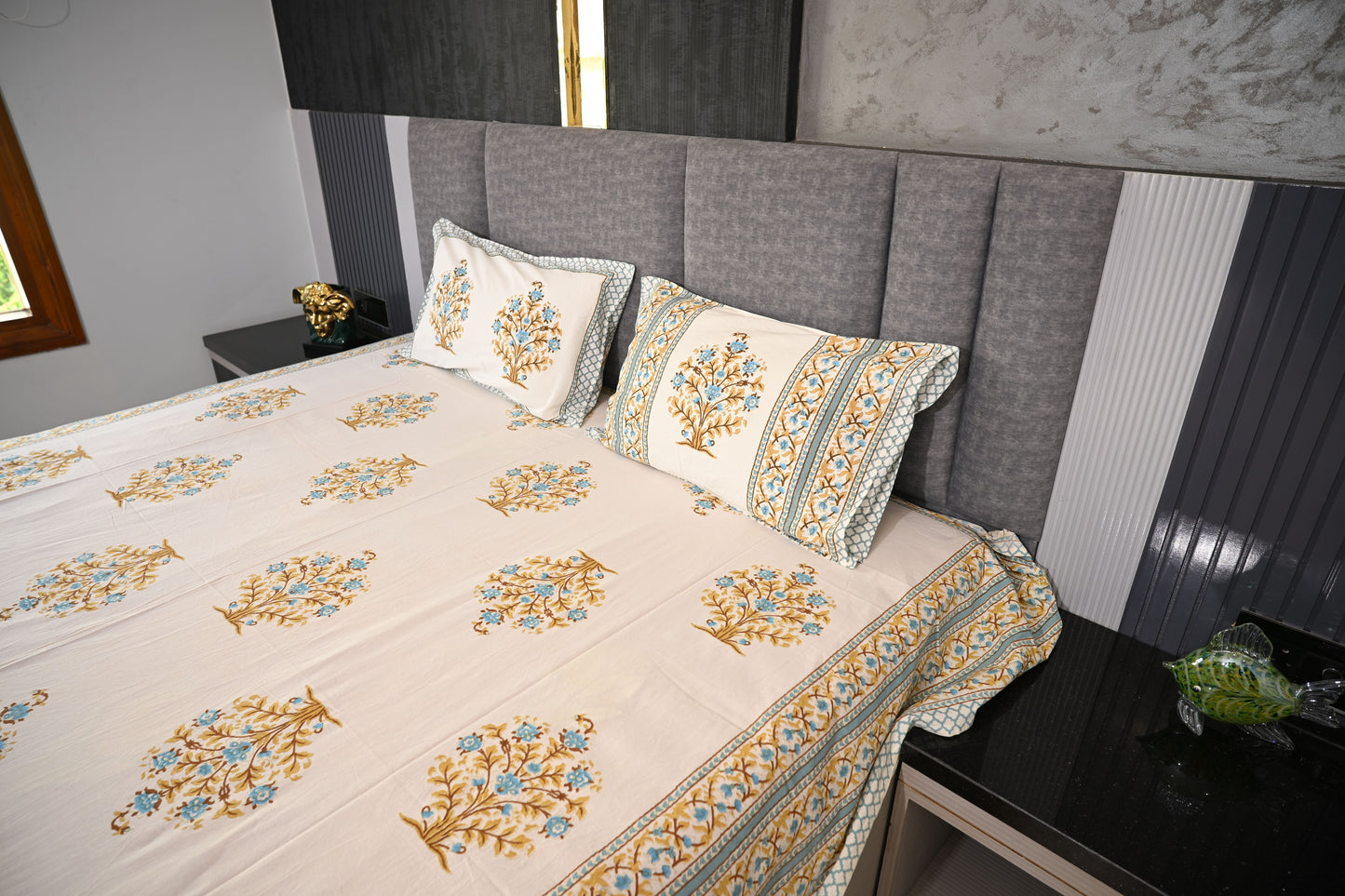 BLOCK BIRD HANDLOOK DOUBLE LARGE BEDSHEETS
