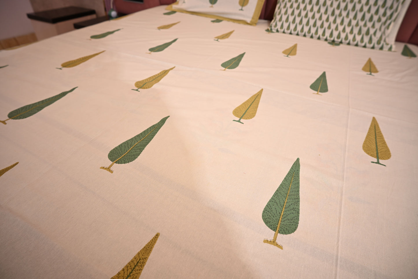 BLOCK BIRD HANDLOOK DOUBLE LARGE BEDSHEETS