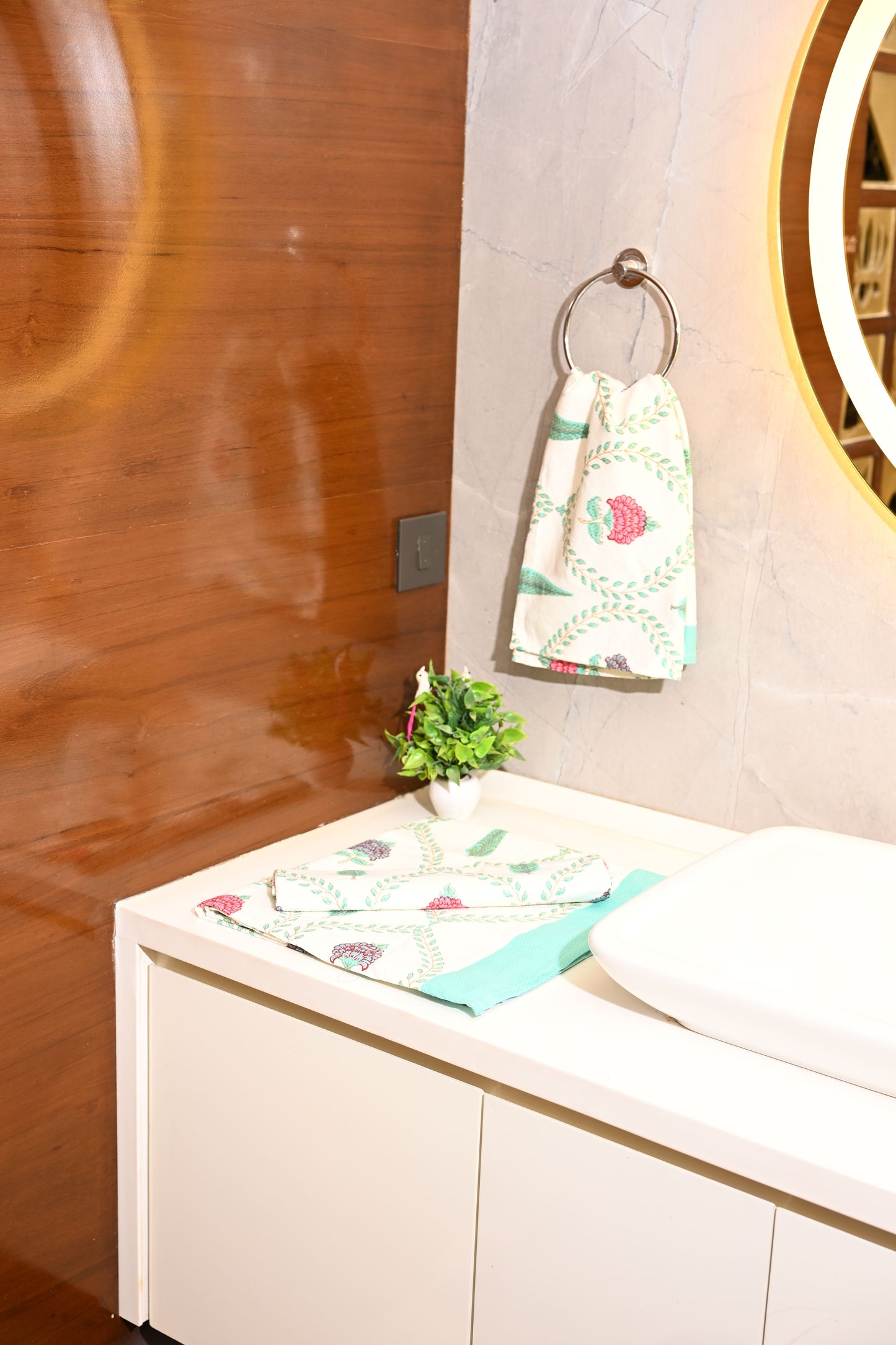 Handlook Towel Set (1+2)