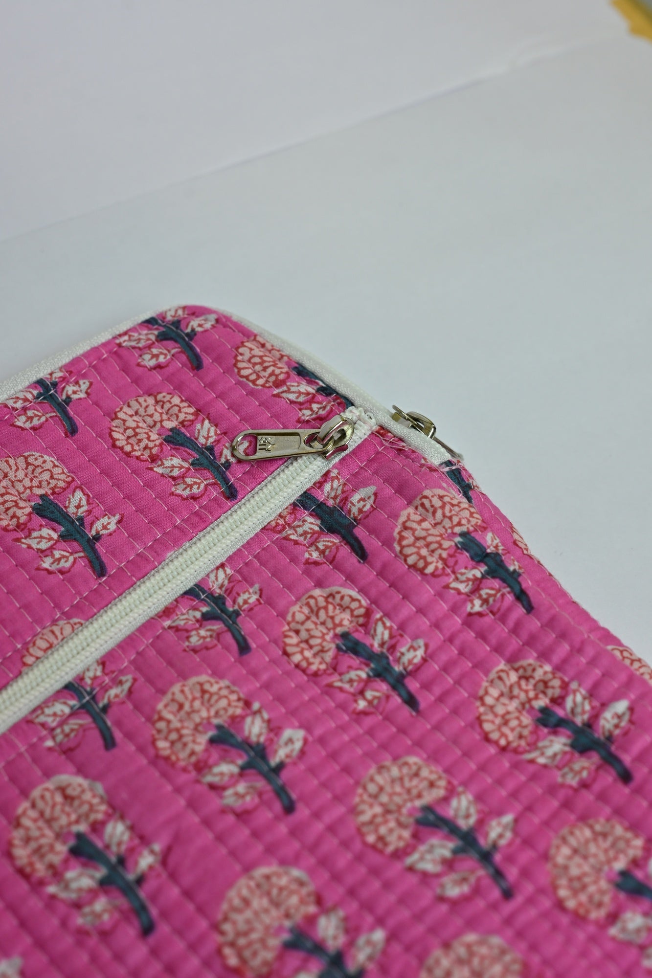 quilted laptop sleeve (13 inches)