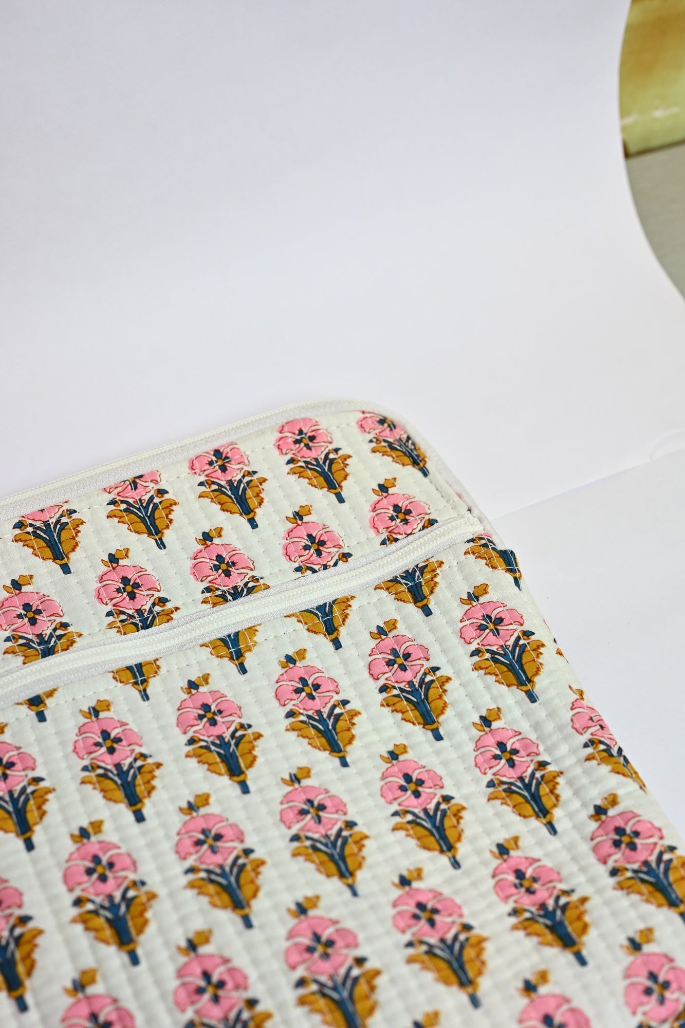 quilted laptop sleeve (13 inches)