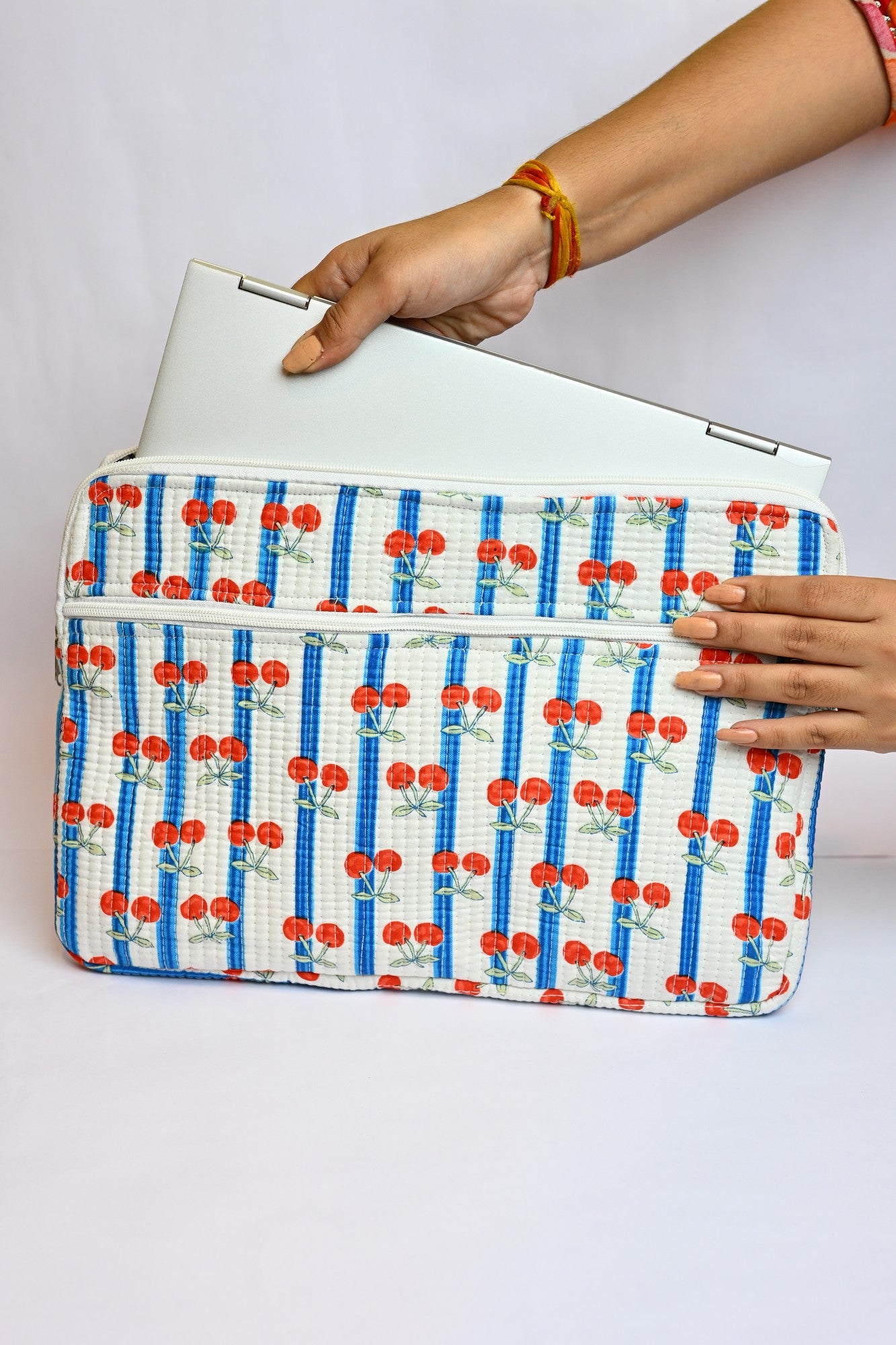 quilted laptop sleeve (13 inches)