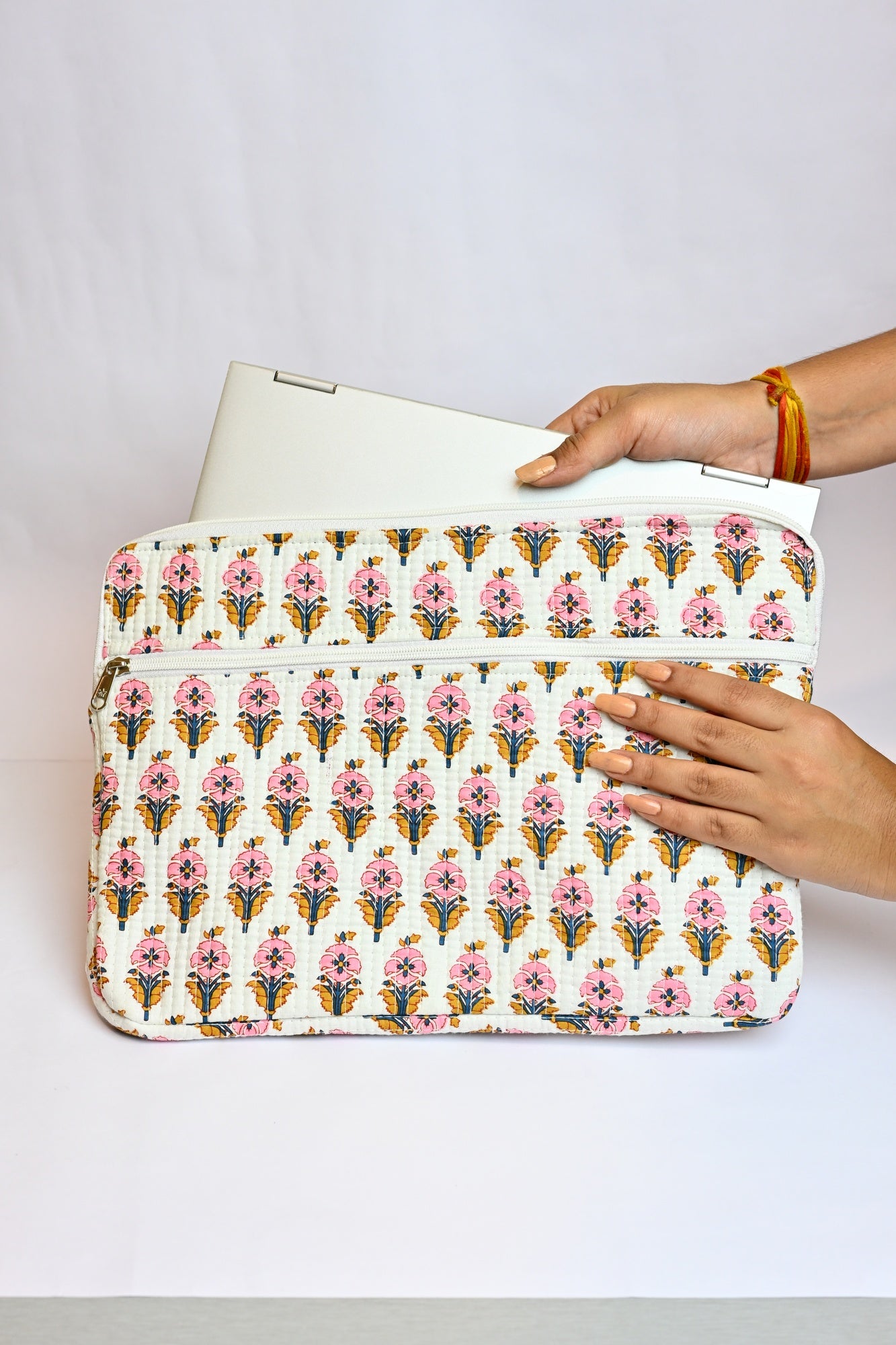 quilted laptop sleeve (13 inches)